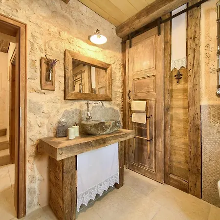 Stone Queen Villa Malinska