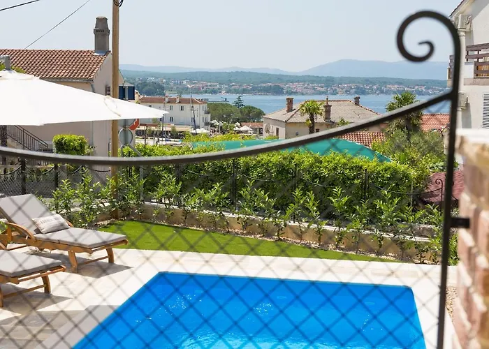 Stone Queen Vila Malinska