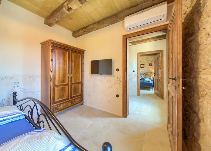 Stone Queen Malinska