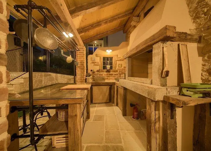 Stone Queen Vila Malinska